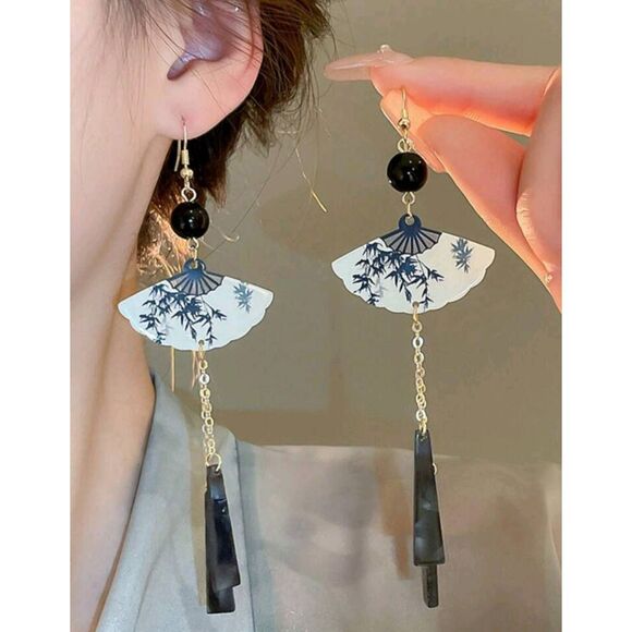 Elegant Fan Style Drop Earrings - Picture 2 of 2